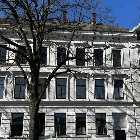 Zentrale Max 10 Erwachsene Fuer Freunde & Familie * Wuppertal