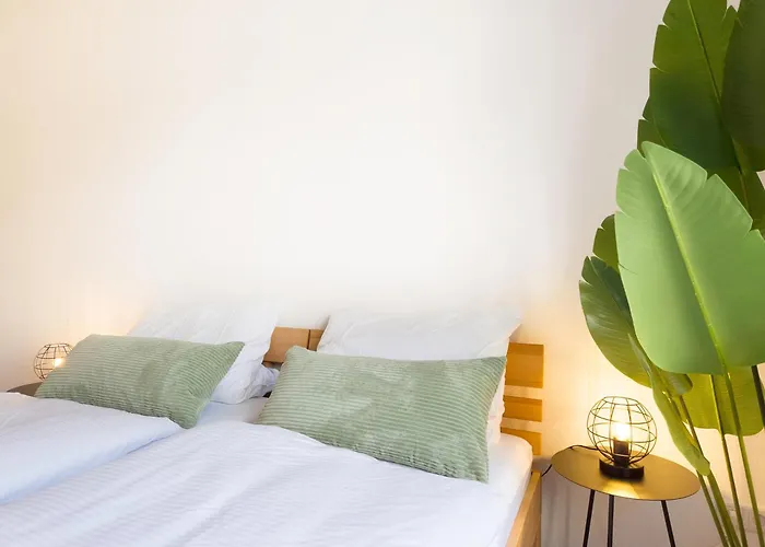 Ideal Fuer Familien & Business - 3 Sz - Zentral - Naehe Koeln & Dus - 240 Cm Esstisch