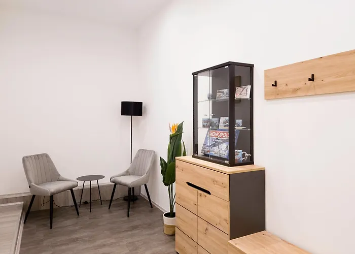 Ideal Fuer Familien & Business - 3 Sz - Zentral - Naehe Koeln & Dus - 240 Cm Esstisch