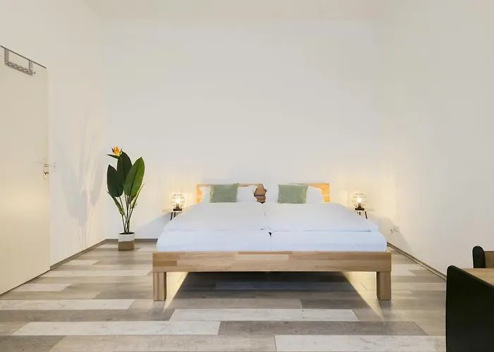 Ideal Fuer Familien & Business - 3 Sz - Zentral - Naehe Koeln & Dus - 240 Cm Esstisch Διαμέρισμα *